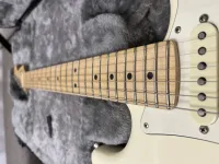 Fender American Professional Stratocaster Elektromos gitár