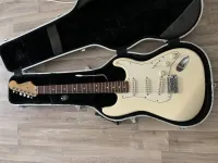 Fender Stratocaster E-Gitarre - gabris [Today, 9:52 pm]