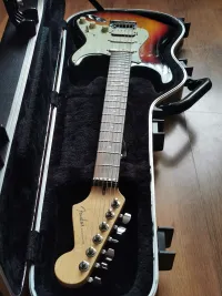 Fender Stratocaster Deluxe Elektrická gitara - Roger Mooer [June 19, 2024, 2:04 am]