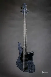 GV Guitars Jules Black hole Bass guitar - Splitleaf [April 5, 2024, 11:16 am]