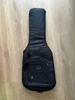 Fender Deluxe GIG BAG Guitar case - JohnnyStefan [Yesterday, 3:36 pm]