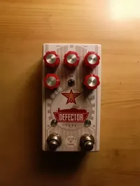 - Foxpedal Defector Fuzz