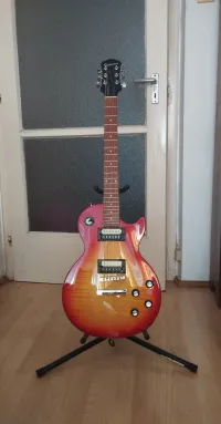 Epiphone Les Paul Studio E1 Electric guitar - Pendragon [Day before yesterday, 9:29 pm]