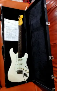 Fender Exclusive 60s Olympic White Japán Stratocaster Elektromos gitár - instrument07 [2024.05.05. 21:01]