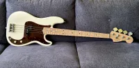 Fender American Standard Precision 2012 Bass Gitarre - K Z [Today, 3:41 pm]