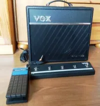Vox VT40+ Guitar combo amp - Sárai László [May 5, 2024, 6:15 am]