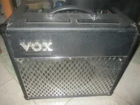 Vox Valvetronix AD30VT Guitar combo amp - Zenemánia [May 14, 2024, 10:06 am]