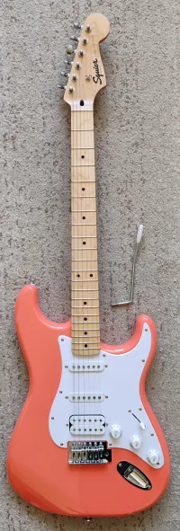 Squier Sonic Stratocaster HSS Tahitian Coral Electric guitar - GniQQ [May 1, 2024, 11:14 am]