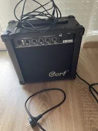 Cort CM10G Mini amplifier - Engi Janka [May 1, 2024, 12:15 pm]