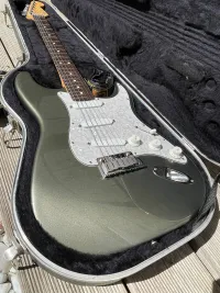 Fender Stratocaster US Plus 1993 Pewter Electric guitar - TORAC [May 3, 2024, 5:22 pm]