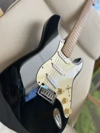 Squier Standard Elektromos gitár