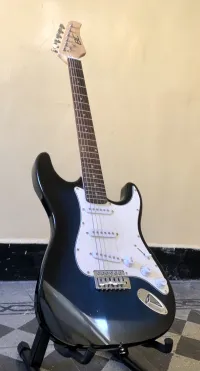- BC stratocaster Guitarra eléctrica - Laura04 [May 9, 2024, 6:15 am]