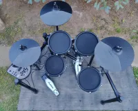 Alesis Nitro Mesh Kit Electric drum - gebly [June 12, 2024, 11:38 pm]