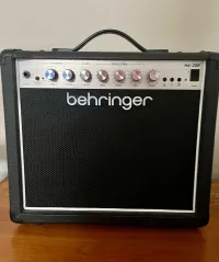 Behringer HA-20R