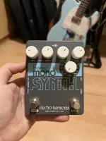 Electro Harmonix Mono Synth Bass Efecto de bajo - Stratoo [September 14, 2024, 4:04 pm]