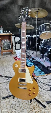 Epiphone Les Paul Standard Metallic Gold 2018 E-Gitarre - Kassai Jenő [May 19, 2024, 2:38 pm]