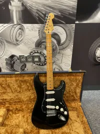 Fender American Standard E-Gitarre - Kisvakond [Yesterday, 9:03 pm]