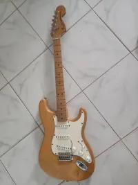 Fender Classic Series 70s Stratocaster 2001 Guitarra eléctrica - NLD90 [August 9, 2024, 3:37 pm]