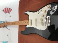 Fender  Elektrická gitara - Stratov [June 6, 2024, 4:15 pm]