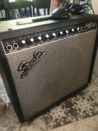 Fender FENDER FORMAN 65R Headphone guitar amp - Mátas Gábor [July 27, 2024, 6:04 pm]