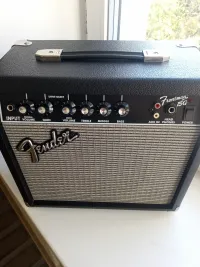 Fender Frontman 15 Guitar combo amp - Lecsó [August 7, 2024, 12:03 pm]