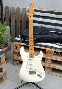 Fender Mexican Standard Stratocaster MN AW Electric guitar - László Halász [August 6, 2024, 7:11 pm]