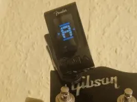 Fender Original Tuner Daphne Blue Gitarrestimmer - Hiéna [August 11, 2024, 1:07 pm]