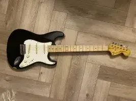 Fender Stratocaster Elektromos gitár - Benceede [Ma, 10:06]