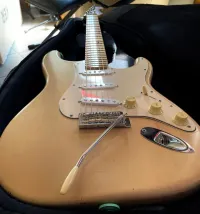 Fender Stratocaster USA 2005 Electric guitar - PoPé [Day before yesterday, 10:34 am]