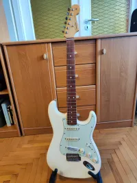 Fender Vintera 60s Stratocaster Modified Electric guitar - JuhaszT [August 8, 2024, 7:52 pm]