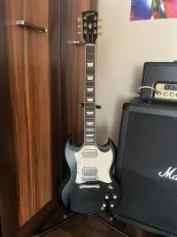 Gibson  Electric guitar - Vigh Martin [September 24, 2024, 7:16 pm]