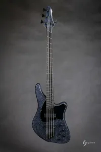 GV Guitars Jules - Black hole Basszusgitár - Splitleaf [2024.08.10. 08:27]