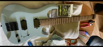 Harley Benton Dullahan Elektrická gitara - H.tibi [September 20, 2024, 11:23 am]