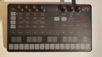 IK Multimedia Uno Synth Analog-Synthesizer - Gábris Attila [June 23, 2024, 12:32 pm]