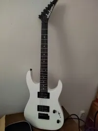 Jackson Js11 dinky Electric guitar - Benny777 [August 9, 2024, 12:30 pm]