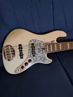 Lakland Darryl Jones 5 Limited Edition Basgitara 5 strún - Spector [September 16, 2024, 1:12 pm]