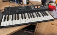 Line6 POD STUDIO KB37 usb hangkártya midi billentyű MIDI Keyboard - merk51 [August 9, 2024, 3:28 pm]