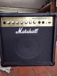 Marshall Valvestate VS15R Combo de guitarra - Mihaliczkó József [September 14, 2024, 10:58 pm]