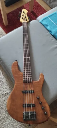 MLP Modern Jazz Bass - 5 Bass guitar 5 strings - Papp Zoli [September 6, 2024, 2:53 pm]