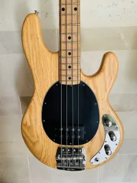 Music Man Stingray 1995 Bass Gitarre - grooveman [September 14, 2024, 1:22 pm]