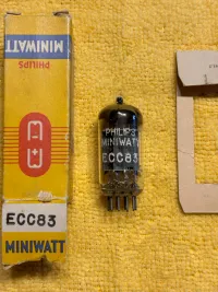 Philips Miniwatt 12AX7  ECC83 Elektroncső