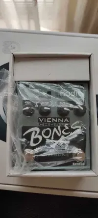 Radial Bones Vienna Chorus Effekt Pedal - Brown83 [Today, 4:50 pm]