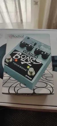 Radial Bones Vienna Chorus Effect pedal - Brown83 [Day before yesterday, 4:50 pm]