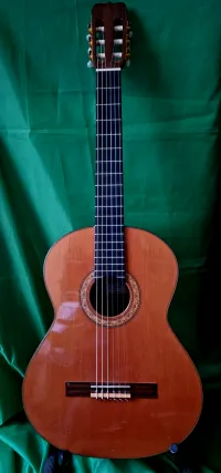Ramirez R2 Classic guitar - Laszlo Tottos [June 10, 2024, 10:29 pm]