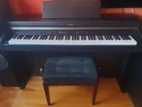 Roland HP102e Digitálne piano - Fedale [Today, 6:41 am]