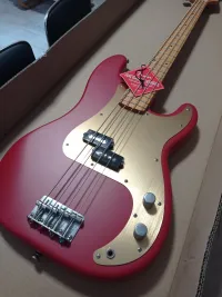Squier 40th Anniversary Precision Bass guitar - Tihanyi [Day before yesterday, 4:00 pm]
