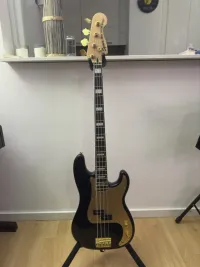 Squier 40th Anniversary Precision Bass, Gold Edition