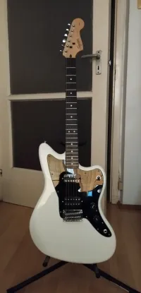 Squier Affinity Jazzmaster HH Guitarra eléctrica - Pendragon [September 20, 2024, 6:58 pm]