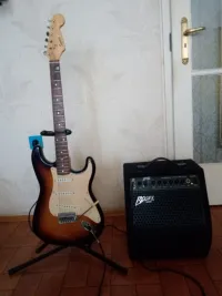 Squier Bullet Strat E-Gitarre - Gyula71 [Day before yesterday, 11:07 am]