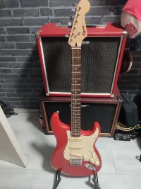 Squier Bullet stratocaster Electric guitar - Éles Erik [October 21, 2024, 6:50 pm]